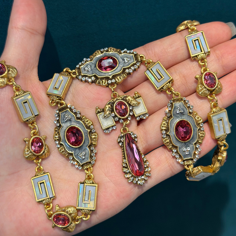 Vintage Palace Pink Crystal Pe – Women'S Accessories Trends 2026 recenzja i cena