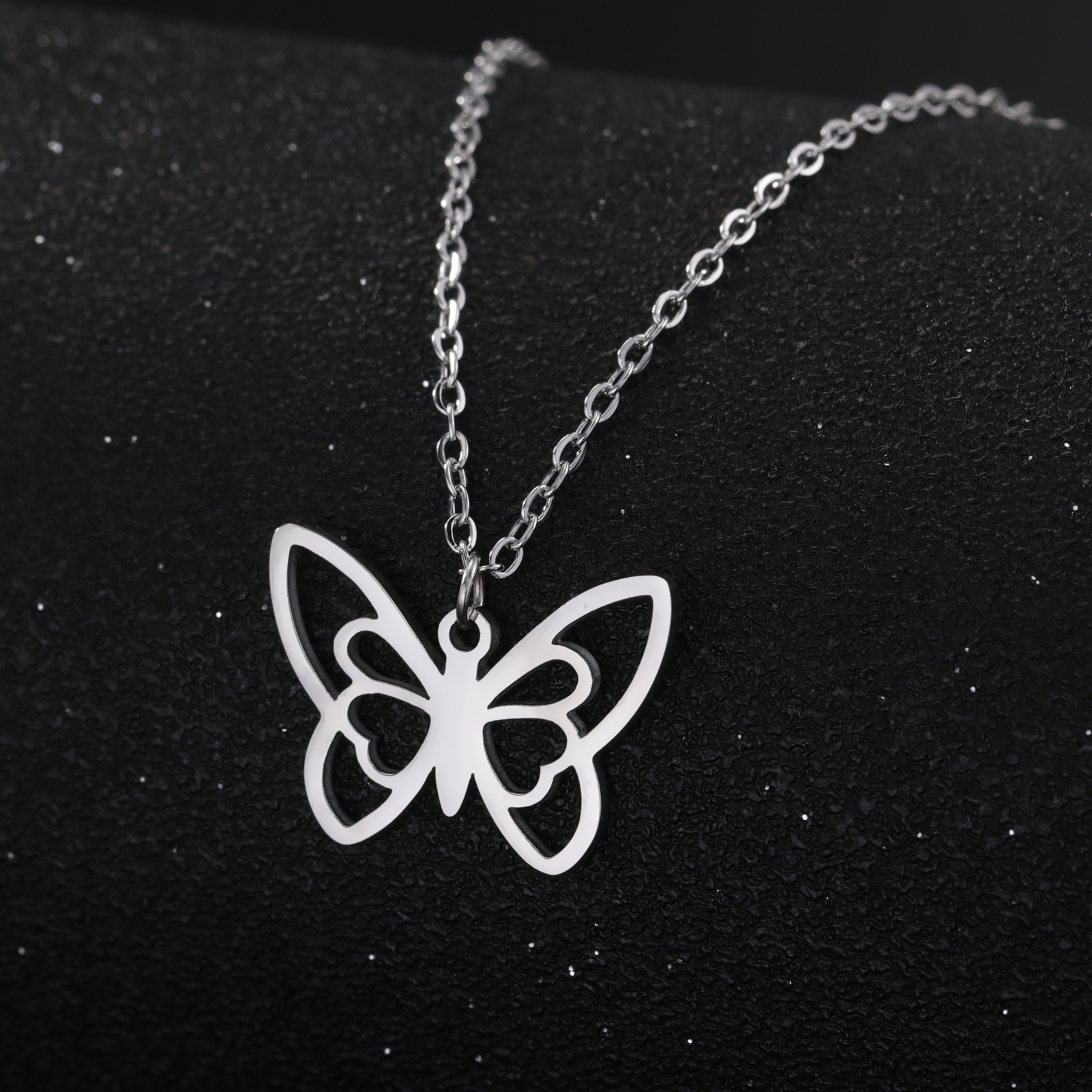 Butterfly Pendant Necklace for – Women'S Accessories Trends 2026 recenzja i cena