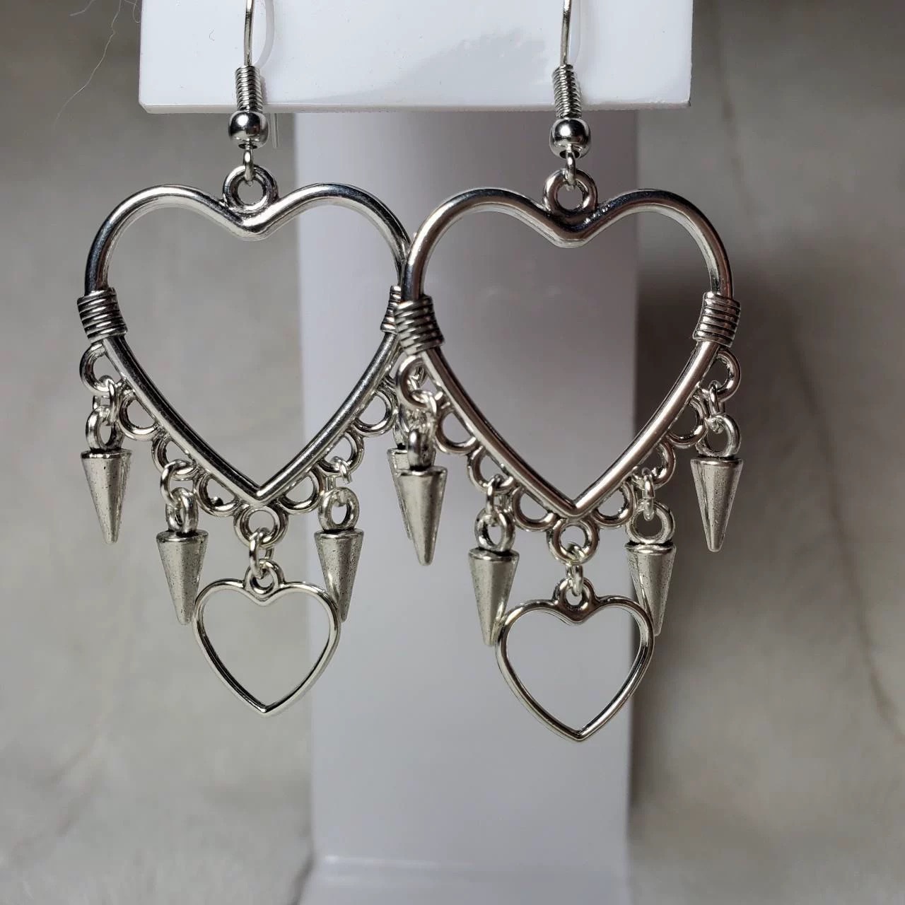 Punk Rivet Earrings For Women  – Women'S Victorian Accessories recenzja i cena