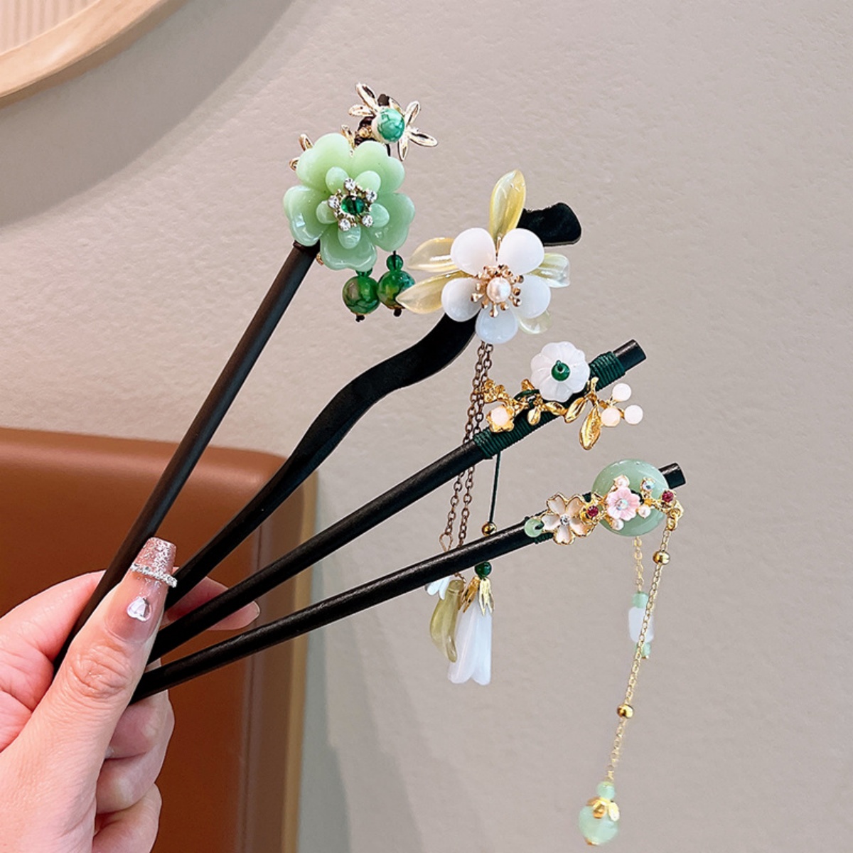 Exquisite Flower Tassel Wooden – Women Accessories For Hand recenzja i cena